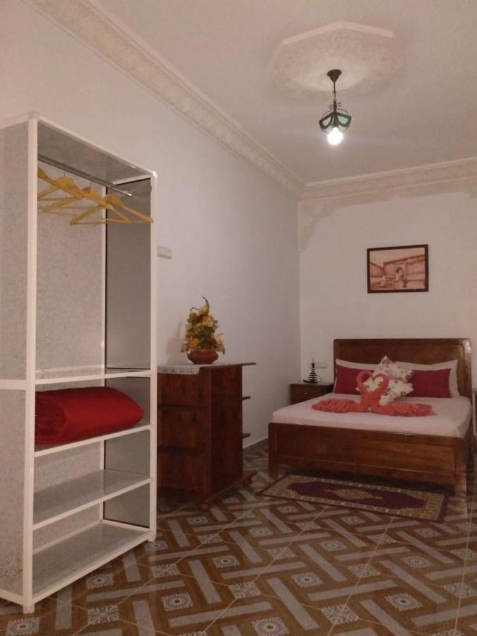 Riad לאראש מראה חיצוני תמונה