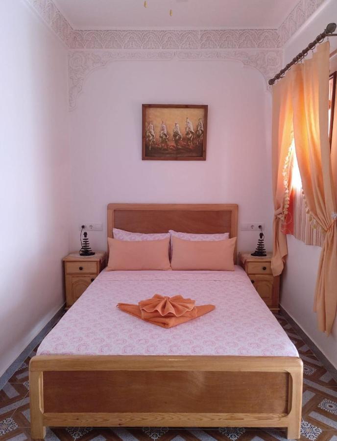 Riad לאראש מראה חיצוני תמונה