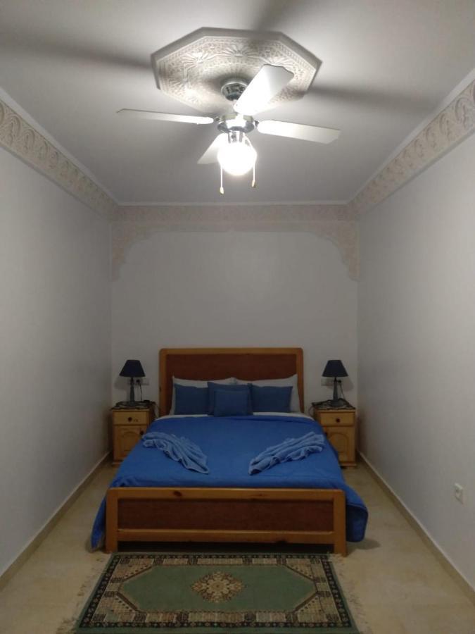 Riad לאראש מראה חיצוני תמונה