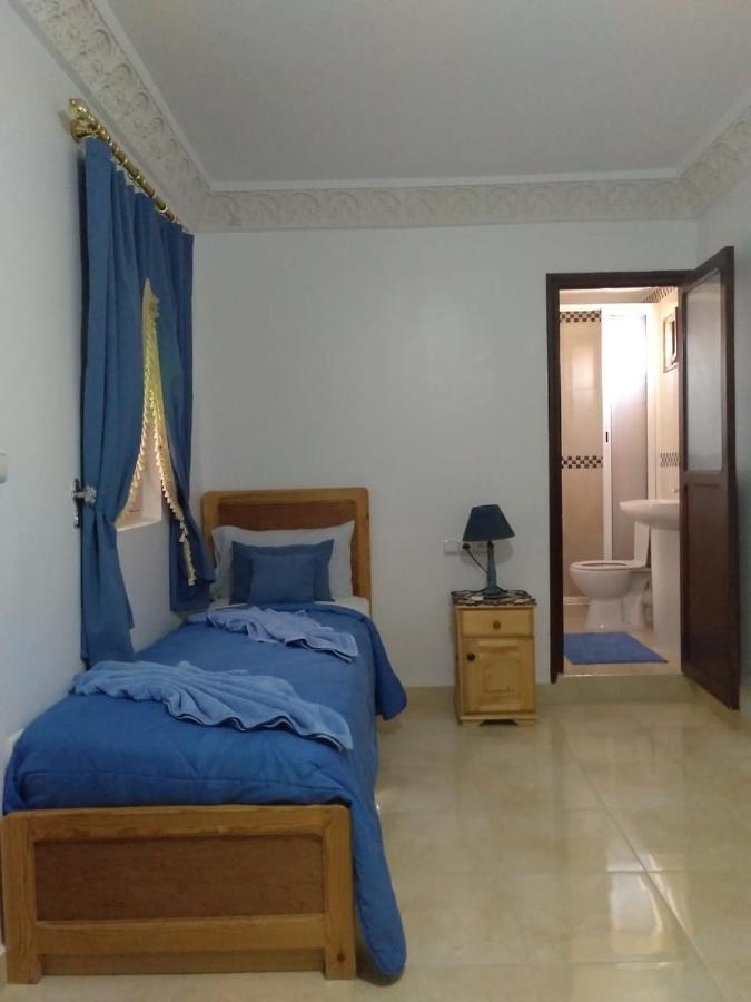Riad לאראש מראה חיצוני תמונה