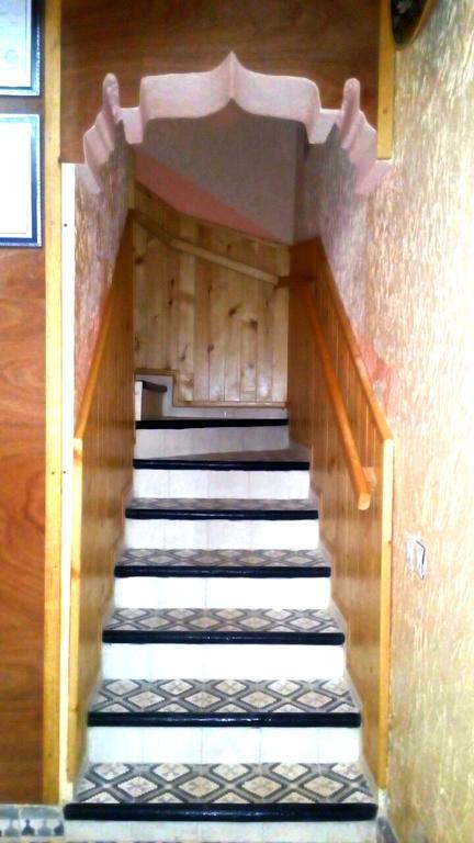 Riad לאראש מראה חיצוני תמונה