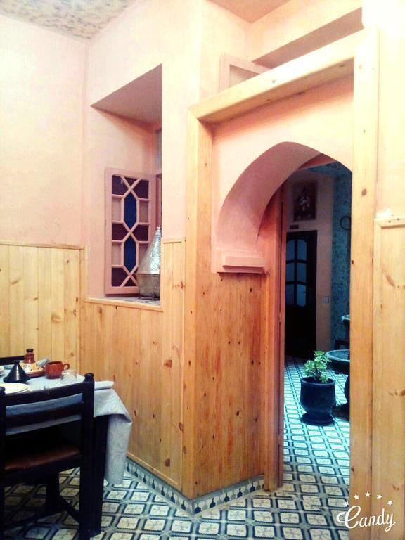 Riad לאראש מראה חיצוני תמונה
