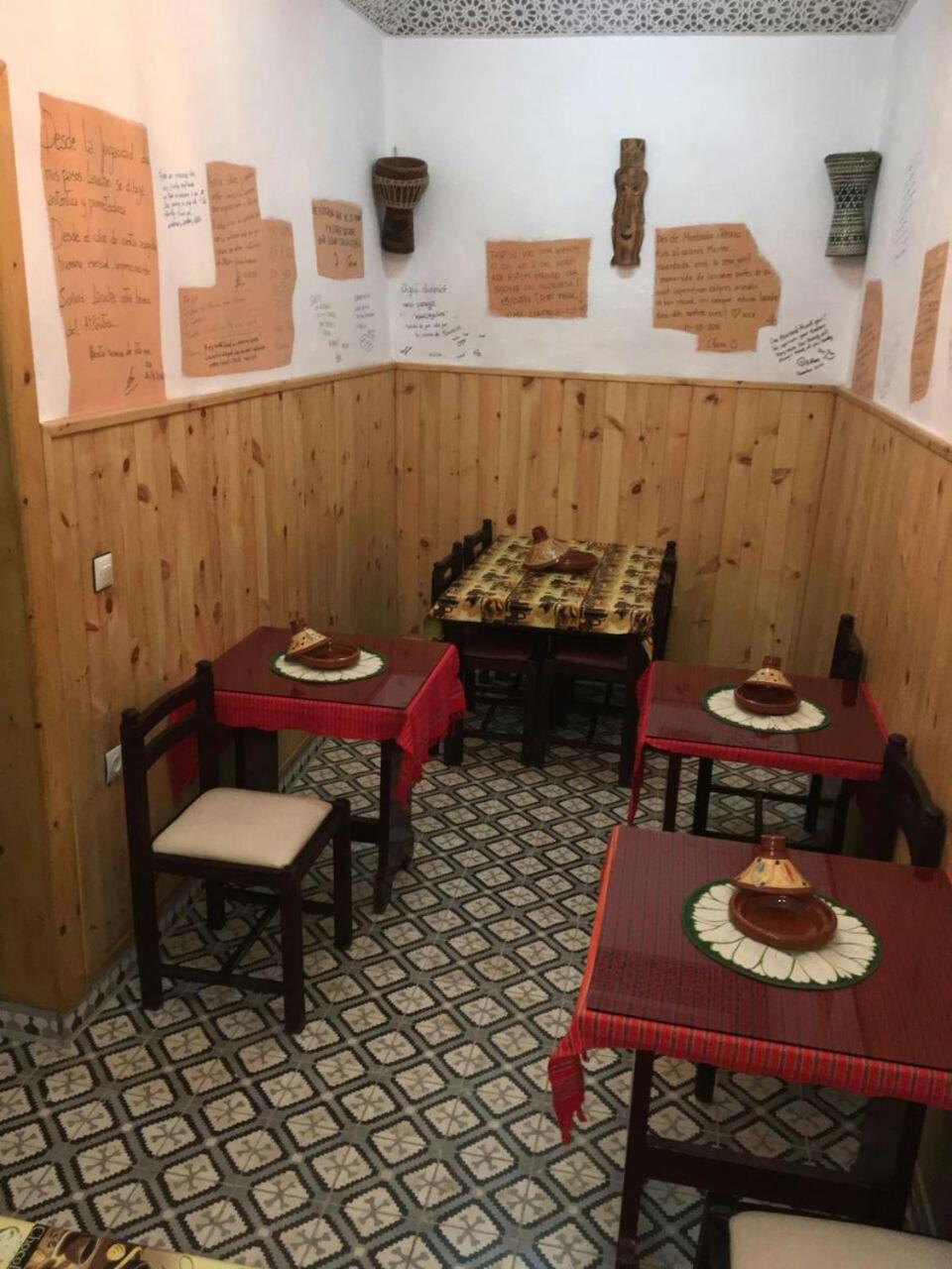 Riad לאראש מראה חיצוני תמונה